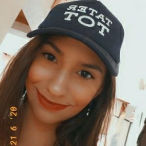 Meet your Posher, Juliana